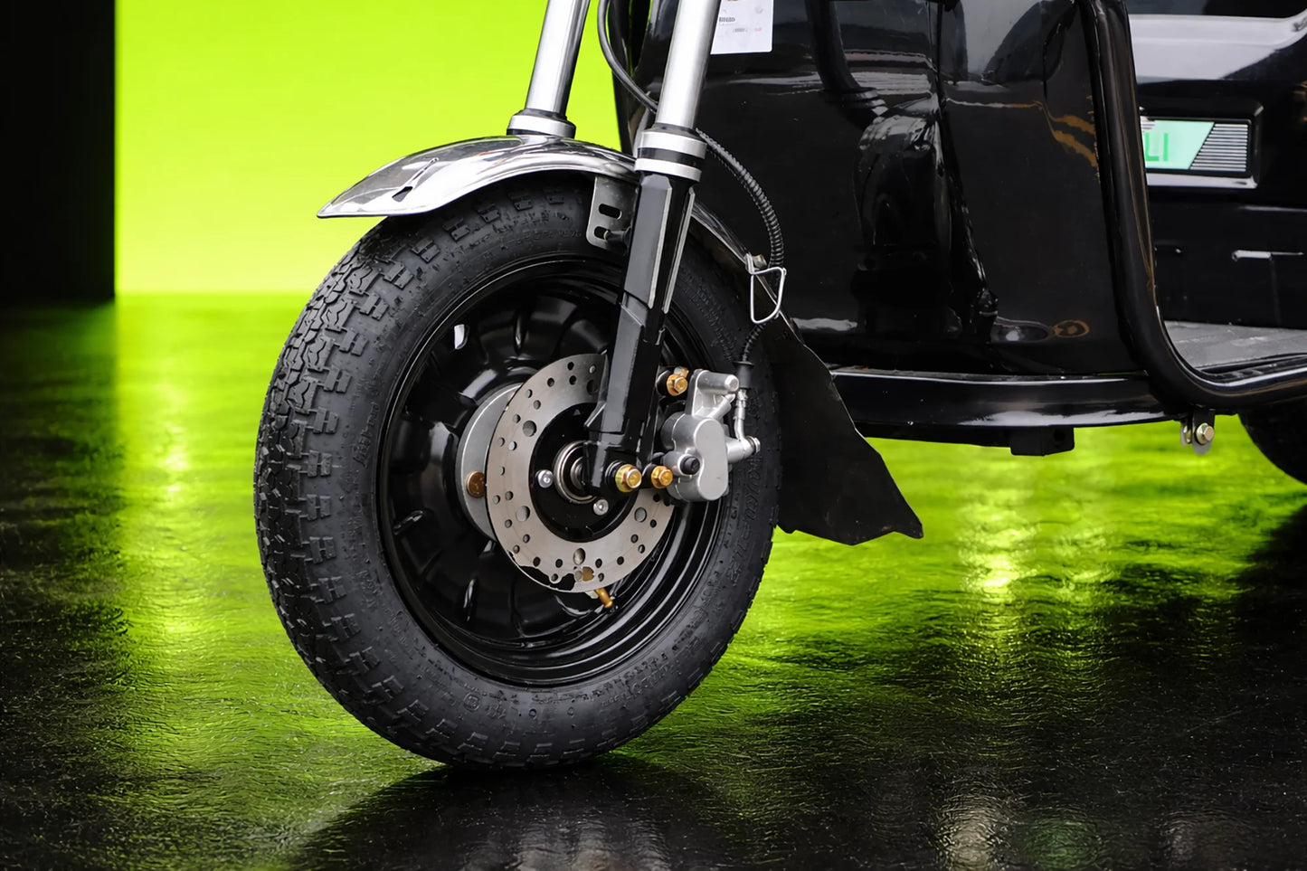 Triciclu Electric Geeli E-Pickup, Fără Permis, Viteză Maximă 25 km/h, Benă, Motor 1500W, Autonomie 60km, Baterie 60V 32Ah