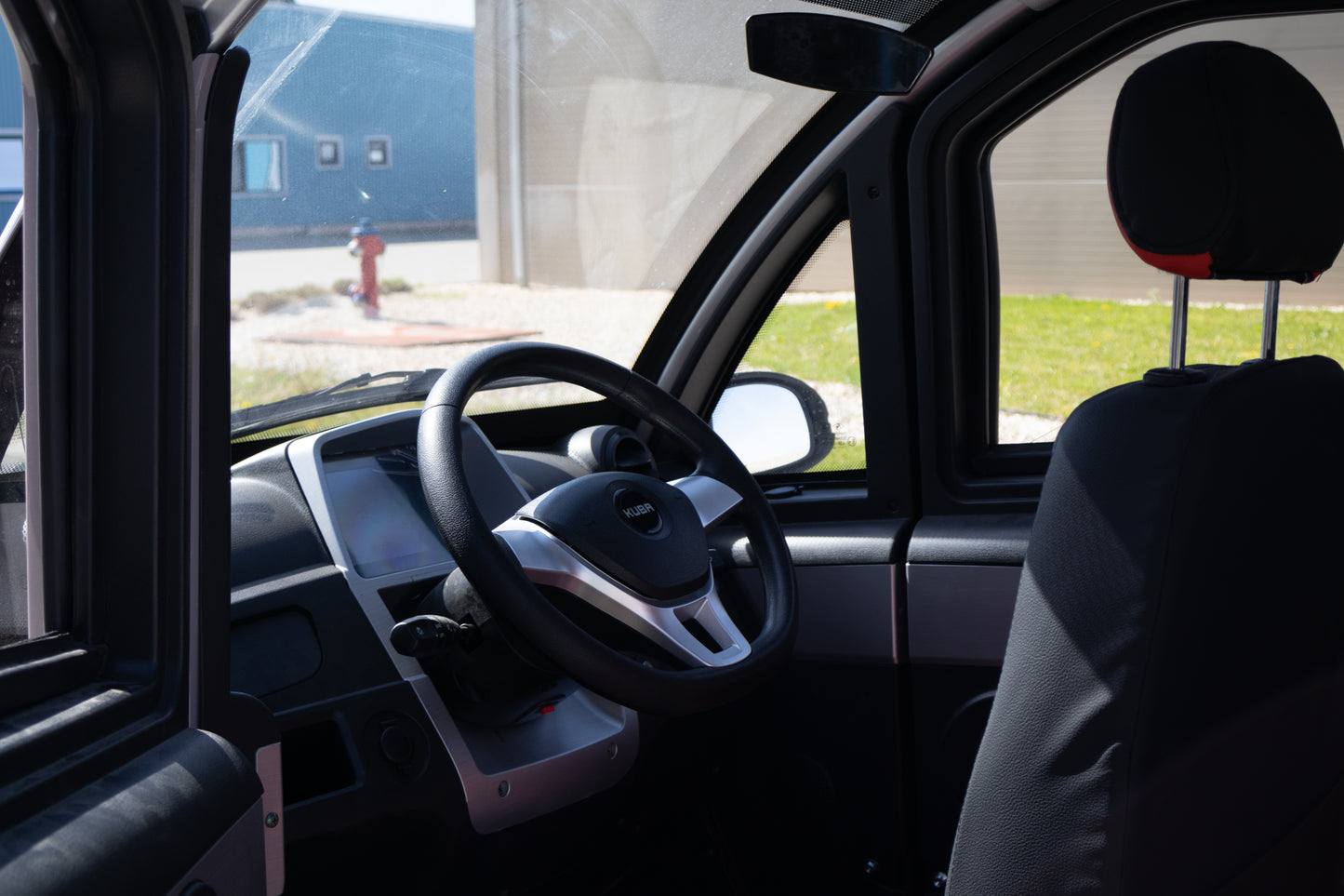 volan masina electrica kuba city, autonomie 90 km, viteza 45 km/ h