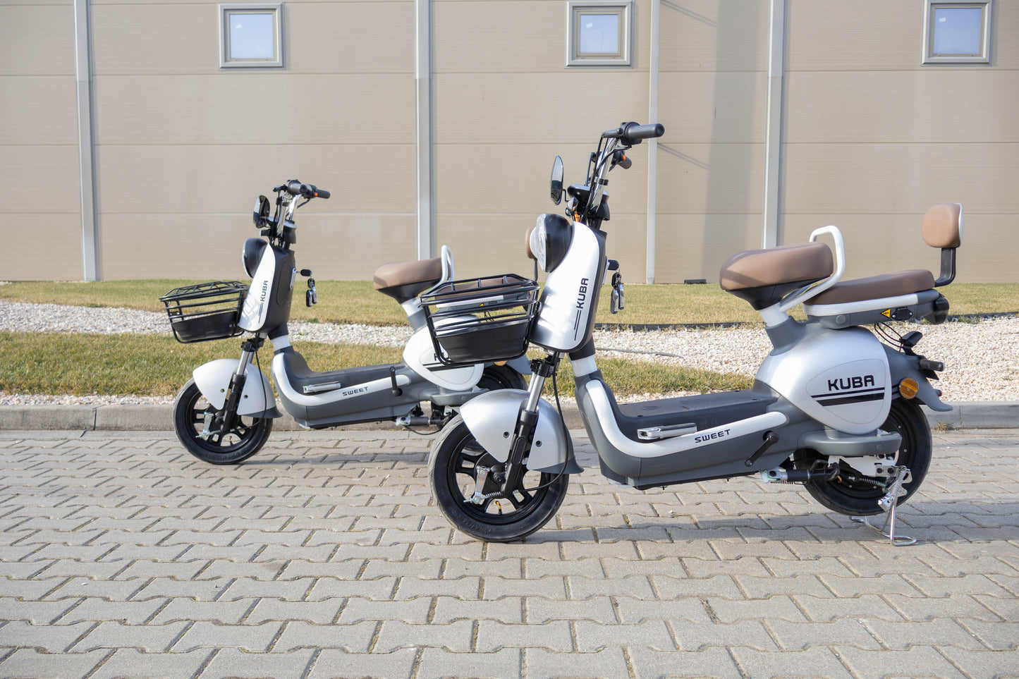Scuter electric fara permis KUBA SWEET autonomie 40-50 km 350W 48V 12Ah