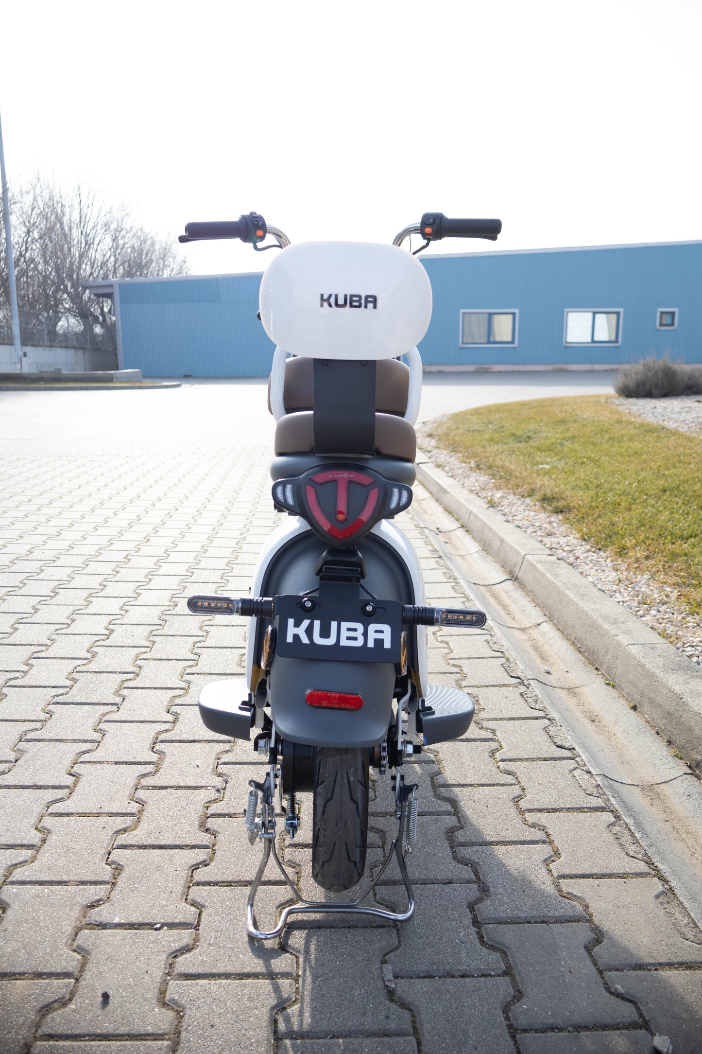 Scuter electric fara permis KUBA SWEET autonomie 40-50 km 350W 48V 12Ah