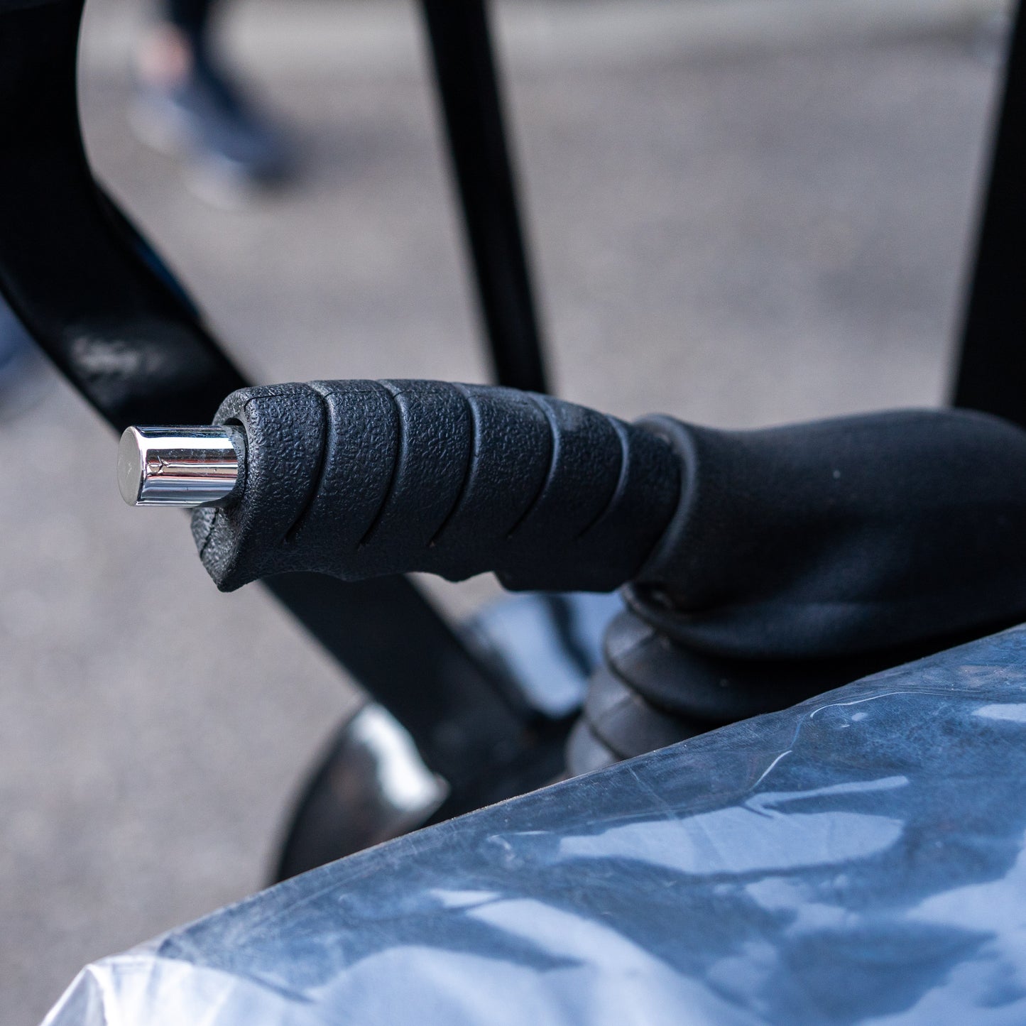 Triciclu electric cu benă basculabilă, fără permis (viteza 25Km/h), AMR 400, 3900W, acumulatori 80Ah