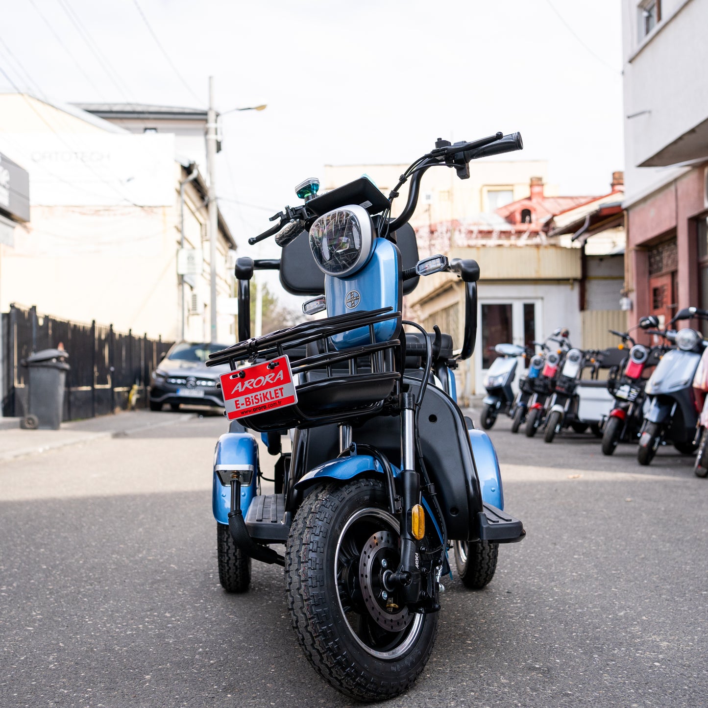 tricicleta electrica ruzgar arora 500 W 60 V 20 Ah, limitata 25 km/ h
