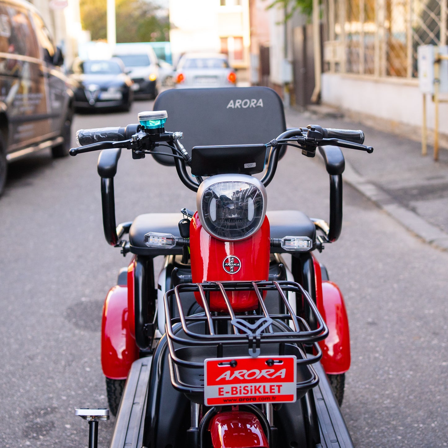 Tricicletă Electrică RUZGAR ARORA Fără Permis, Viteză Maximă 25km/h, Autonomie 45km, Motor 650W, Baterie 60V 20Ah