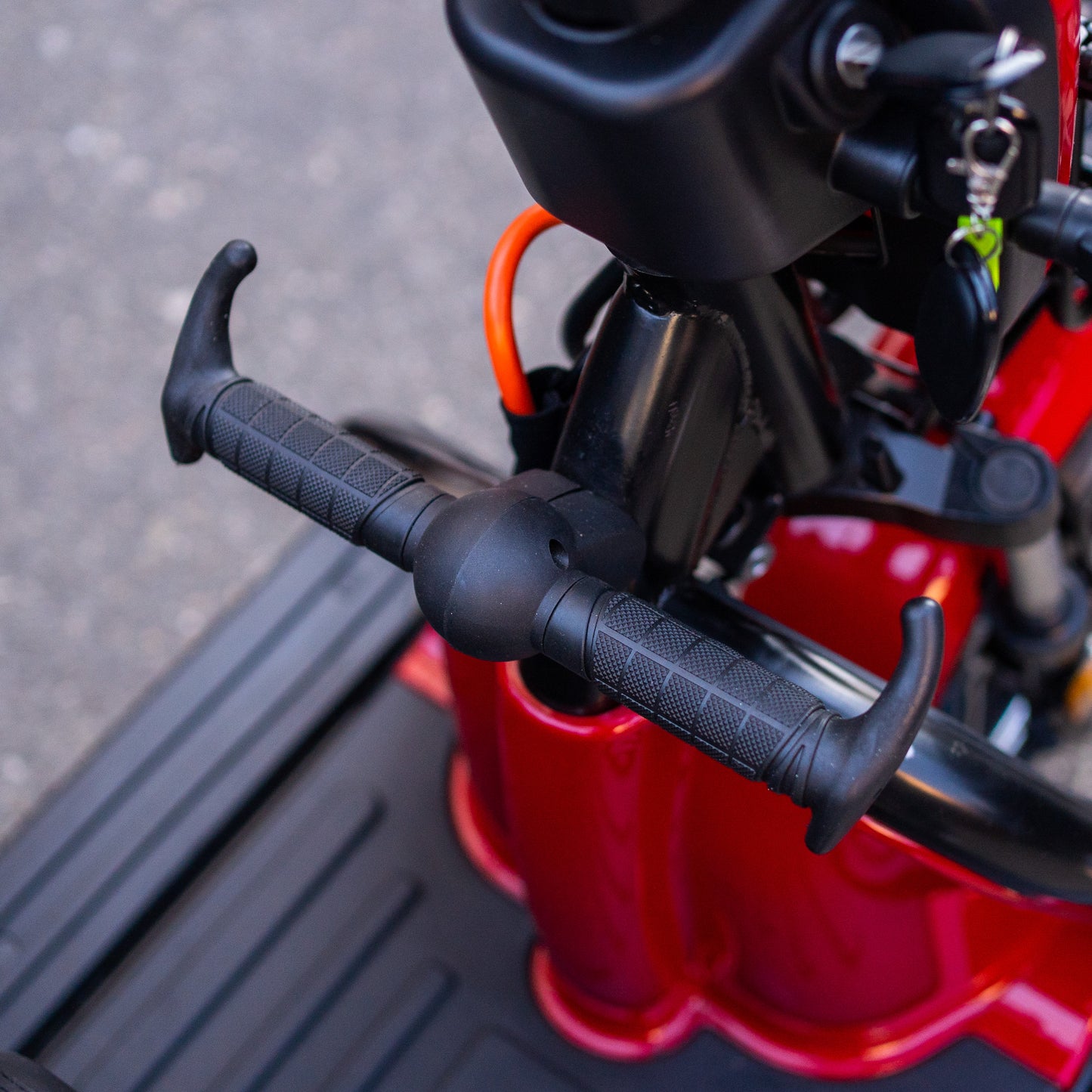 Tricicletă Electrică RUZGAR ARORA Fără Permis, Viteză Maximă 25km/h, Autonomie 45km, Motor 650W, Baterie 60V 20Ah