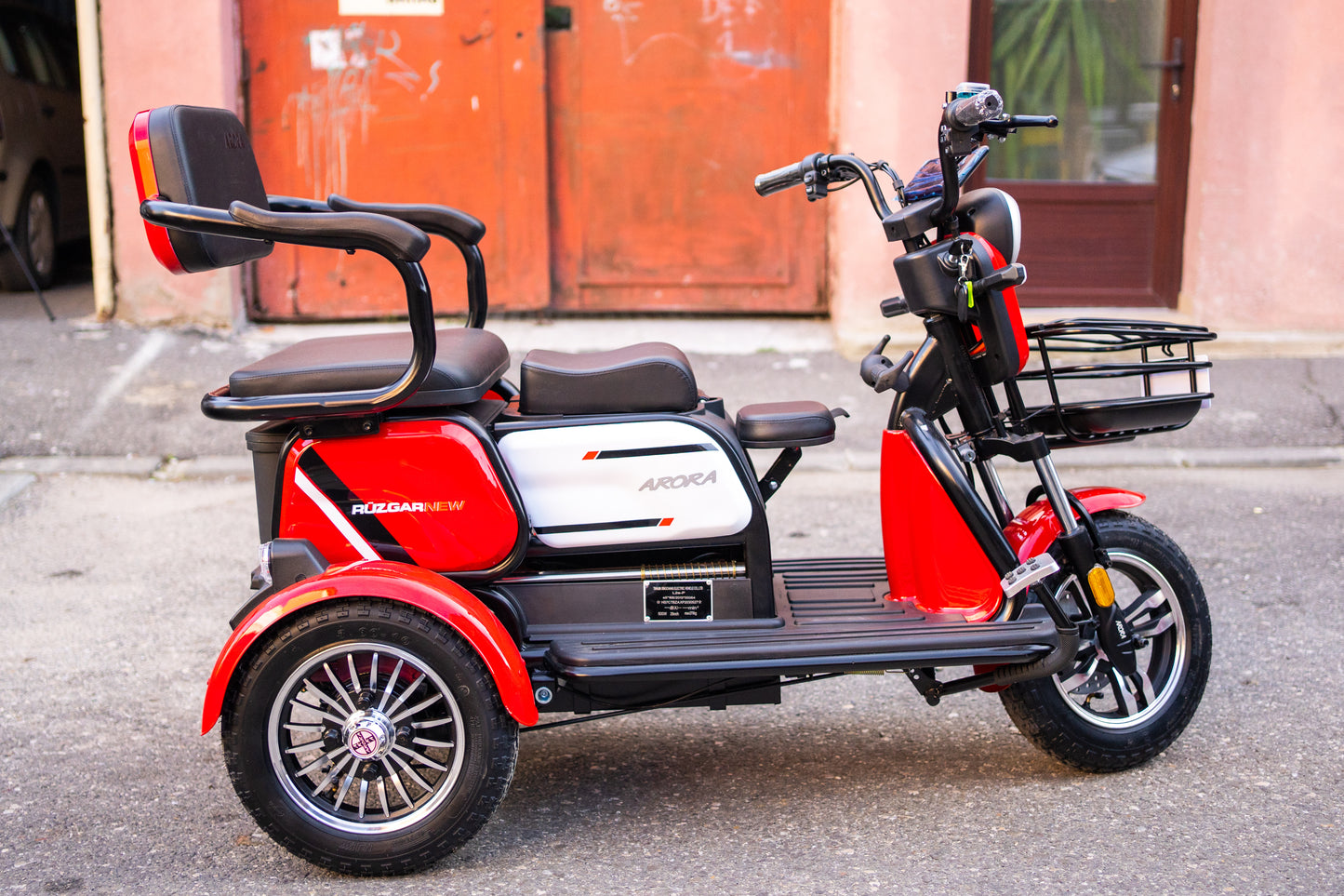 Tricicletă Electrică RUZGAR ARORA Fără Permis, Viteză Maximă 25km/h, Autonomie 45km, Motor 650W, Baterie 60V 20Ah