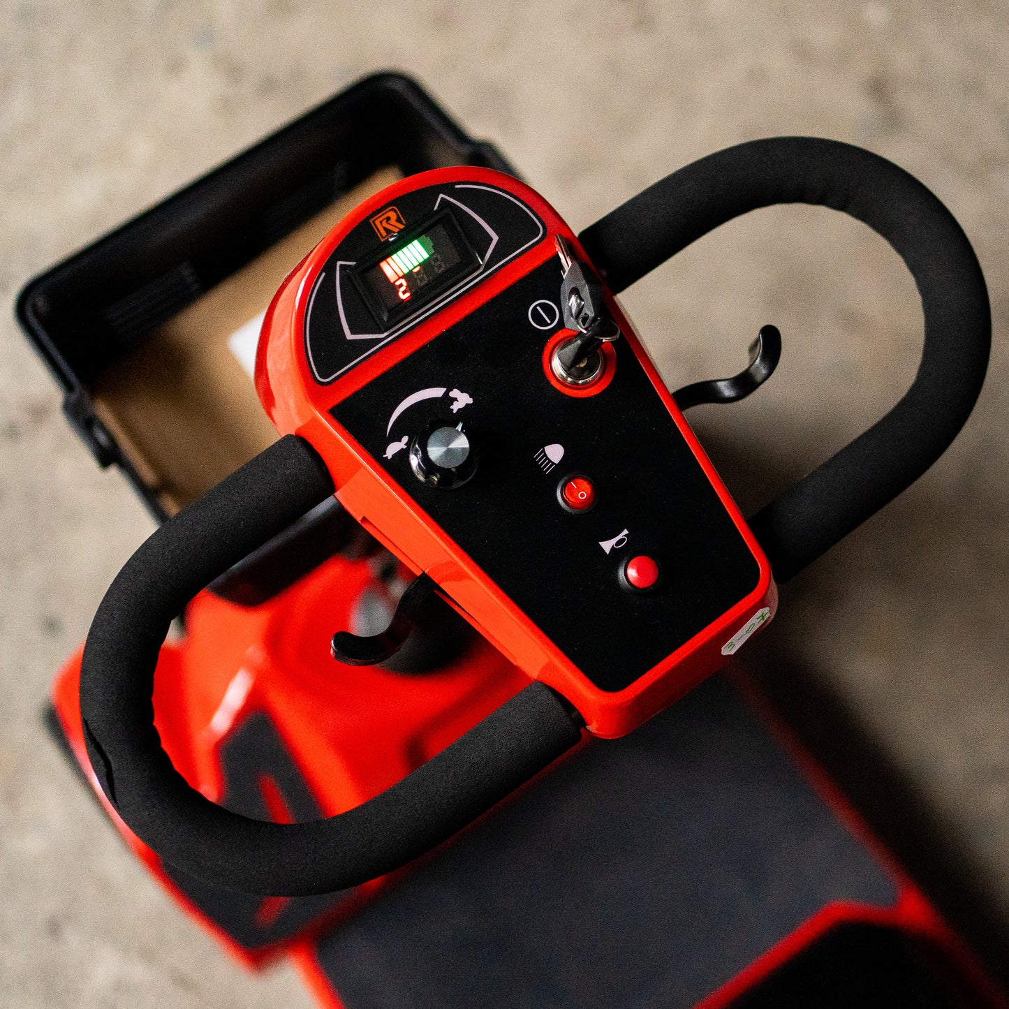 Cărucior vârstnici Z-TECH ZT65 4 roți pliabil 250W 24V 12Ah