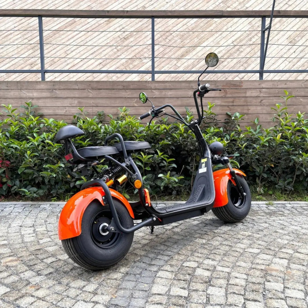 Scuter Electric Fără Permis Voltarom SE-03 CityCoco PRO Tip Harley, Motor 1500W, Autonomie 59km, Baterie 72V 20Ah
