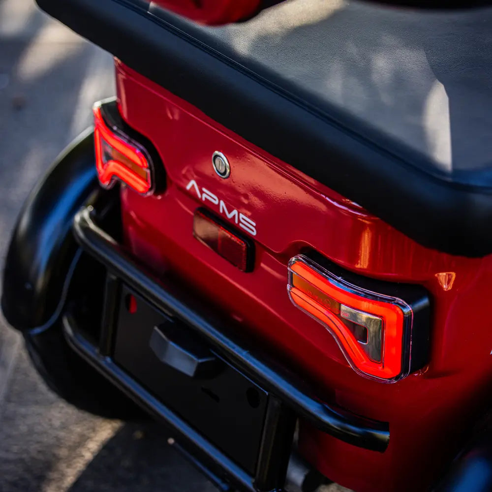 Tricicletă Electrică APEC APM5, Fără Permis, 2 Locuri, Roșie, Motor 1000W, Baterie VRLA GEL 60V 20Ah, Autonomie 36 km, Viteză 25 km/h