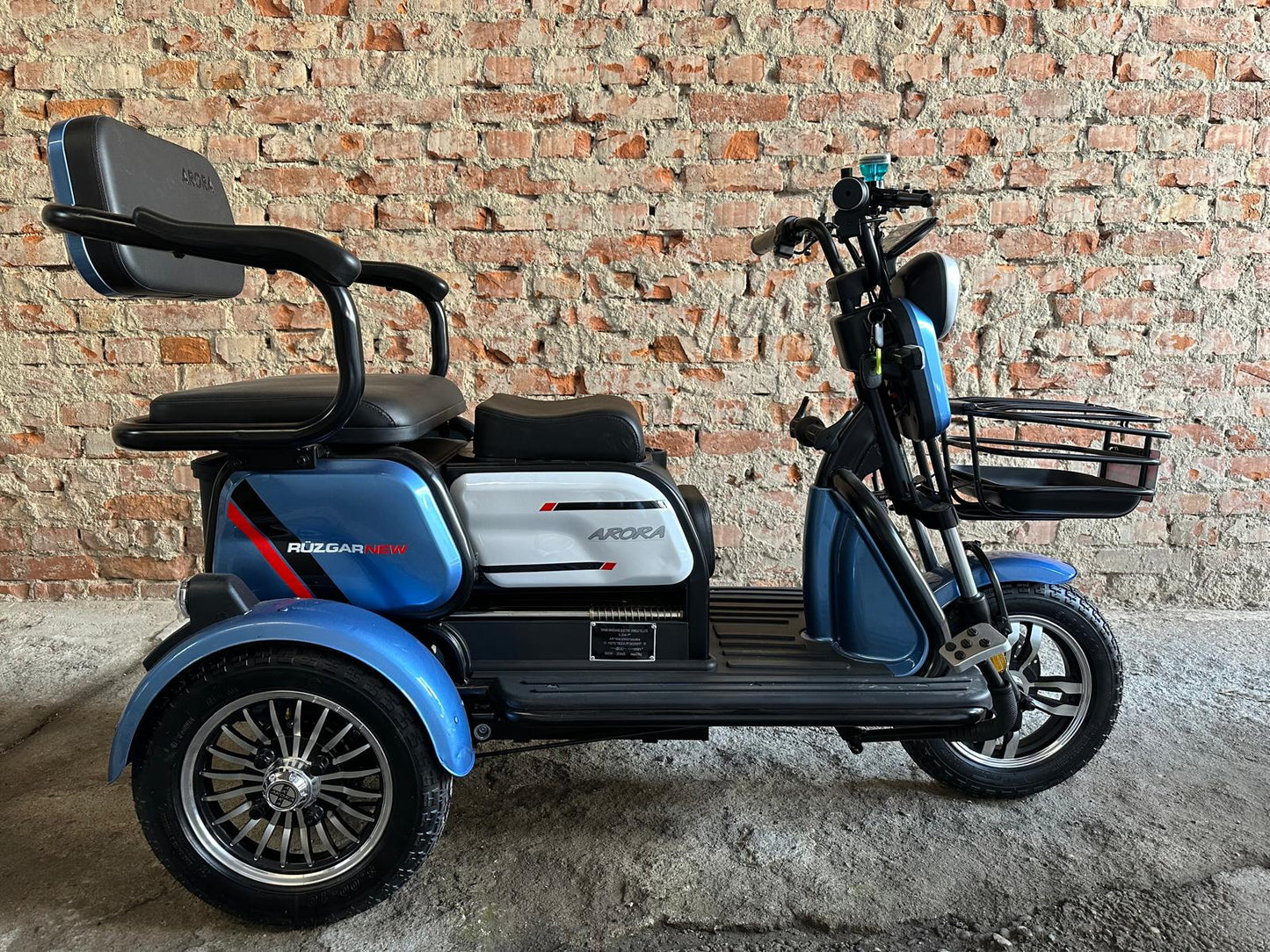 Tricicletă Electrică RUZGAR ARORA Fără Permis, Viteză Maximă 25km/h, Autonomie 45km, Motor 650W, Baterie 60V 20Ah
