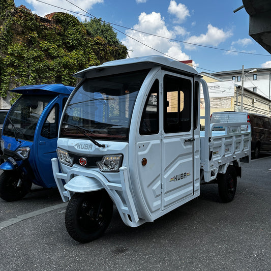 Tricicletă Electrică KUBA E-KAMYONET, Viteză 25km/h, Autonomie 70km, Cabină, Volan, Benă Basculabilă, Obloane Rabatabile