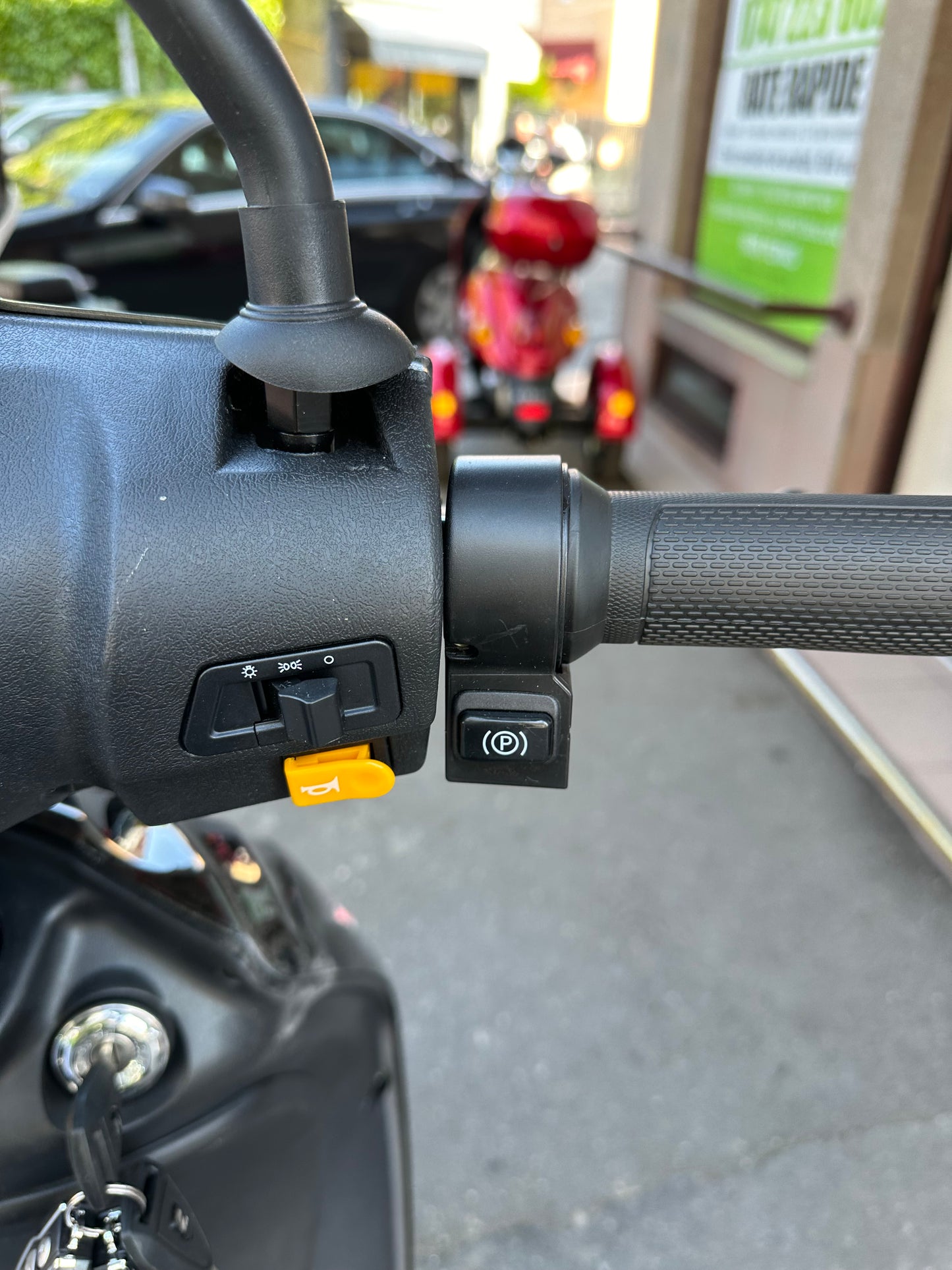 Scuter electric fără permis Z-TECH ZT-09 TA, 900W, baterie detașabilă