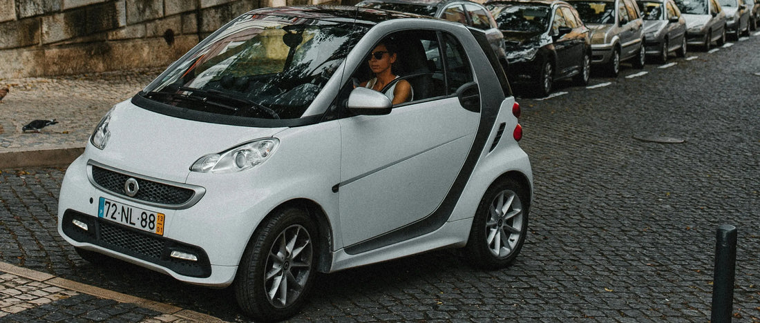 Cât costă să folosești o mașină electrică fără permis? (ghid complet de costuri reale)