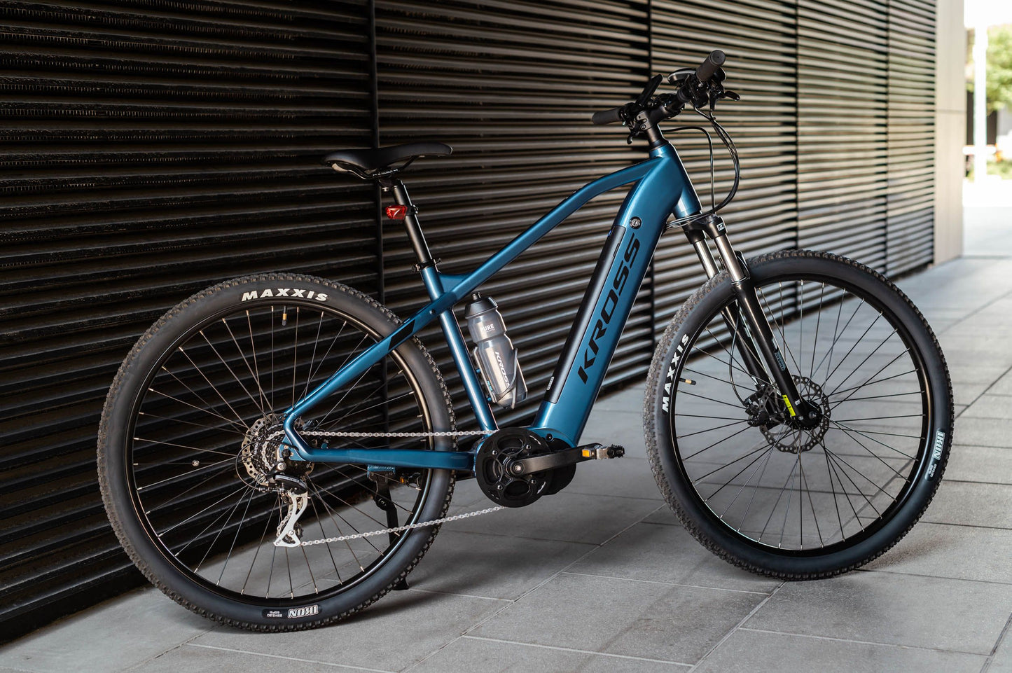 bicicleta electrica MTB hexagon boost 3.0 561 WH, albastra