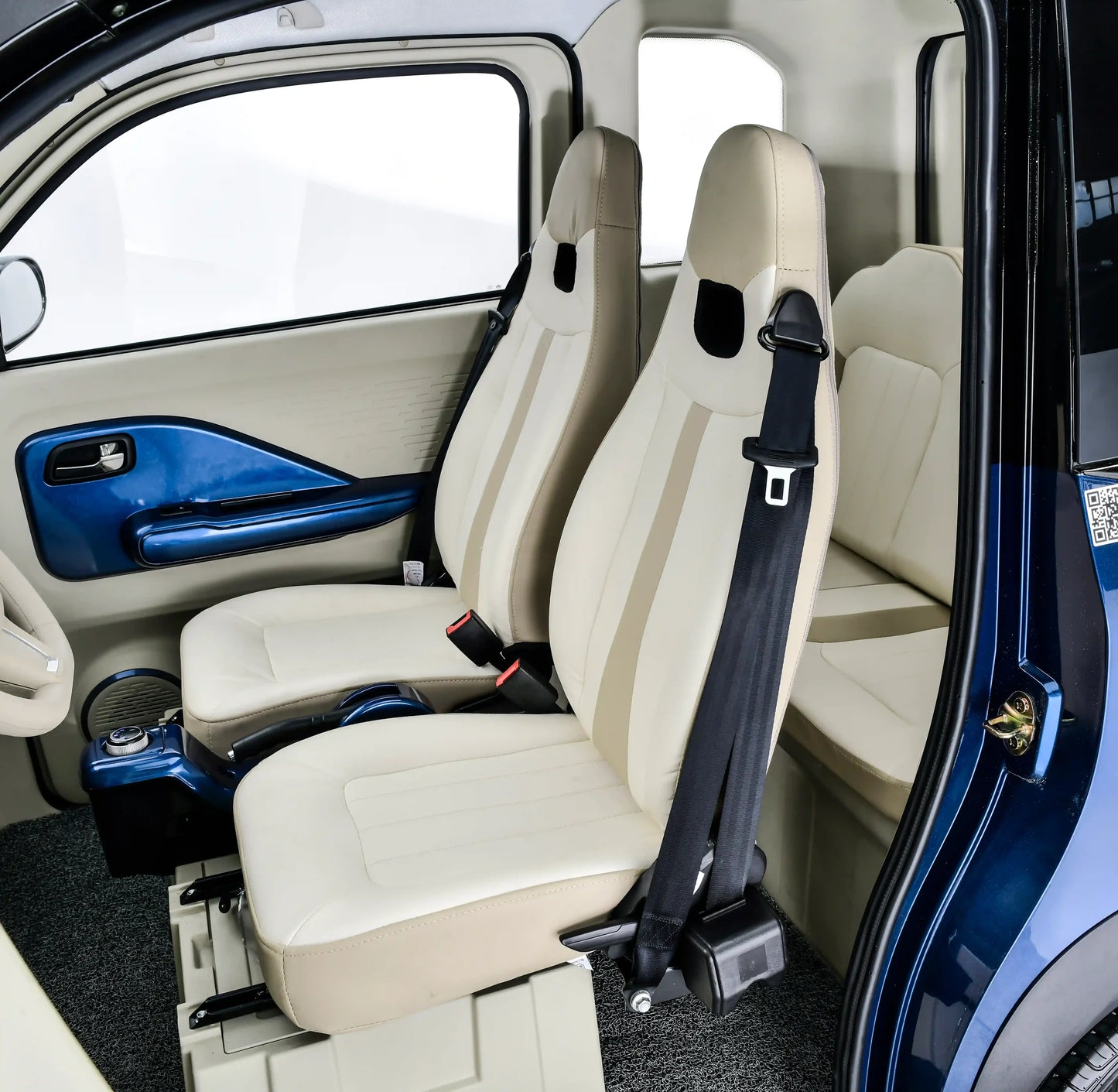 Mașină Electrică Fără Permis Arora S2, 4 Locuri, Viteză Maximă 25 km/h, Autonomie 80km, Motor 4000W, Baterie 72V 100Ah