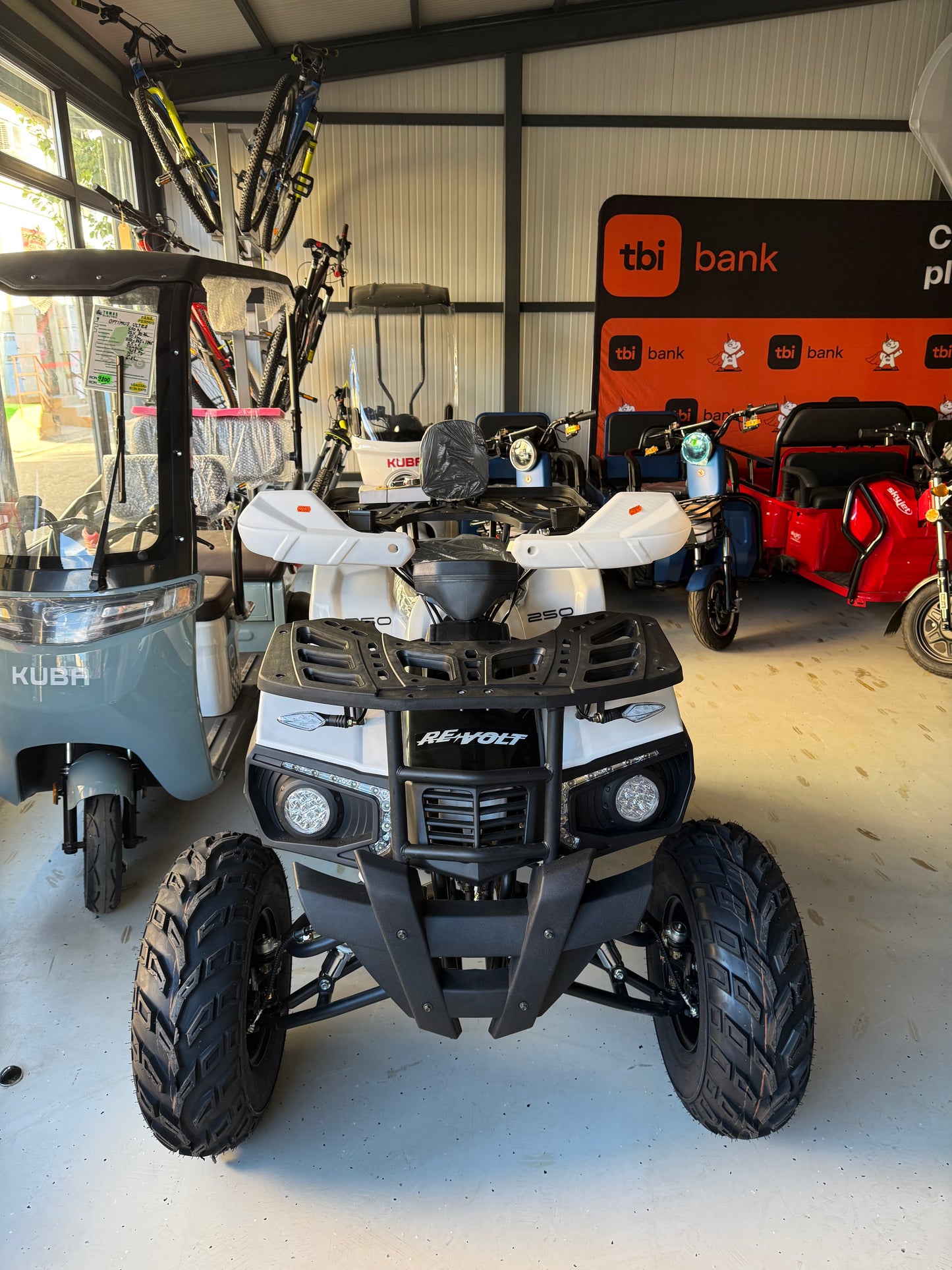 Prelată ATV OEM, Culoare Camuflaj, 256x150x150 cm, Rezistentă la Intemperii