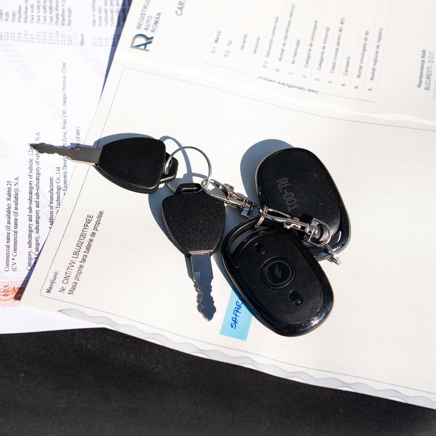 Tricicletă Electrică Rotakt Safari, Fără Permis, Motor 1000W, Viteză Maximă 25km/h, Autonomie 62 km, Baterie 60V 20Ah, Greutate Maximă 187 kg