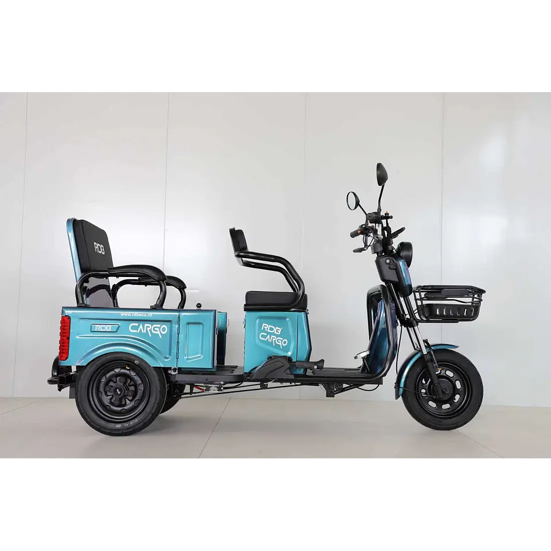 Triciclu Electric Fără Permis RDB CARGO, Motor 2000W, Viteză Maximă 25 km/h, Autonomie 55km, 2 Locuri