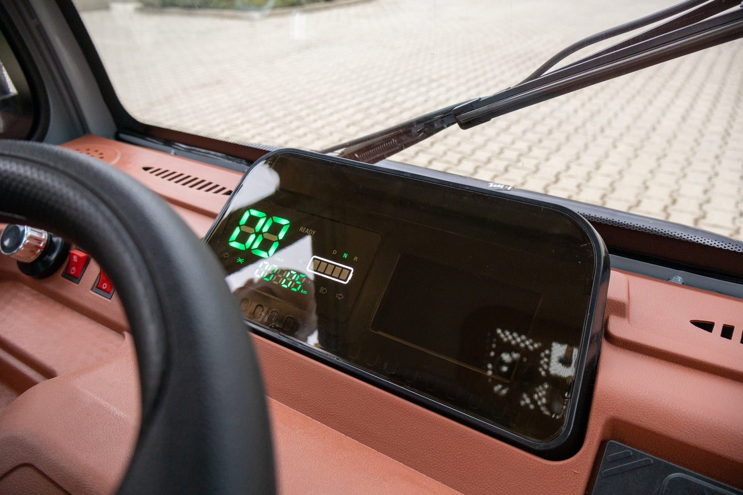 Tricicletă Electrică Skyjet E-Kamyonet Sky Van Fără Permis, Viteză Maximă 25 km/h, Cabină, Benă Basculabilă, Autonomie 60km, Motor 3000W, Baterie 72V 45Ah