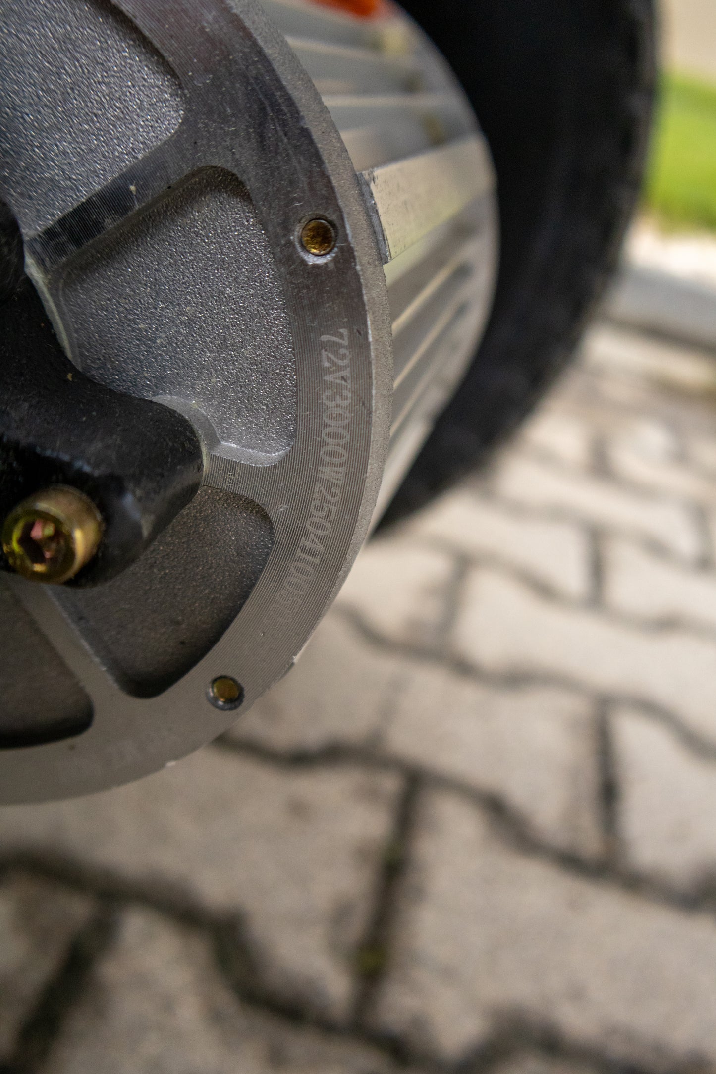 Tricicletă Electrică Skyjet E-Kamyonet Sky Van Fără Permis, Viteză Maximă 25 km/h, Cabină, Benă Basculabilă, Autonomie 60km, Motor 3000W, Baterie 72V 45Ah