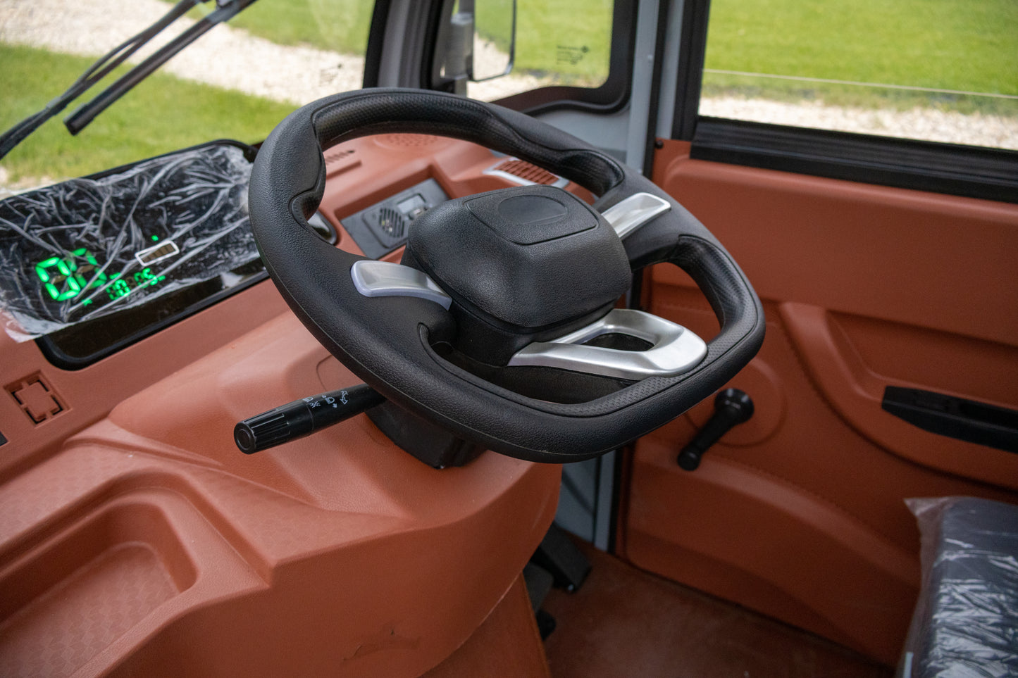 Tricicletă Electrică Skyjet E-Kamyonet Sky Van Fără Permis, Viteză Maximă 25 km/h, Cabină, Benă Basculabilă, Autonomie 60km, Motor 3000W, Baterie 72V 45Ah