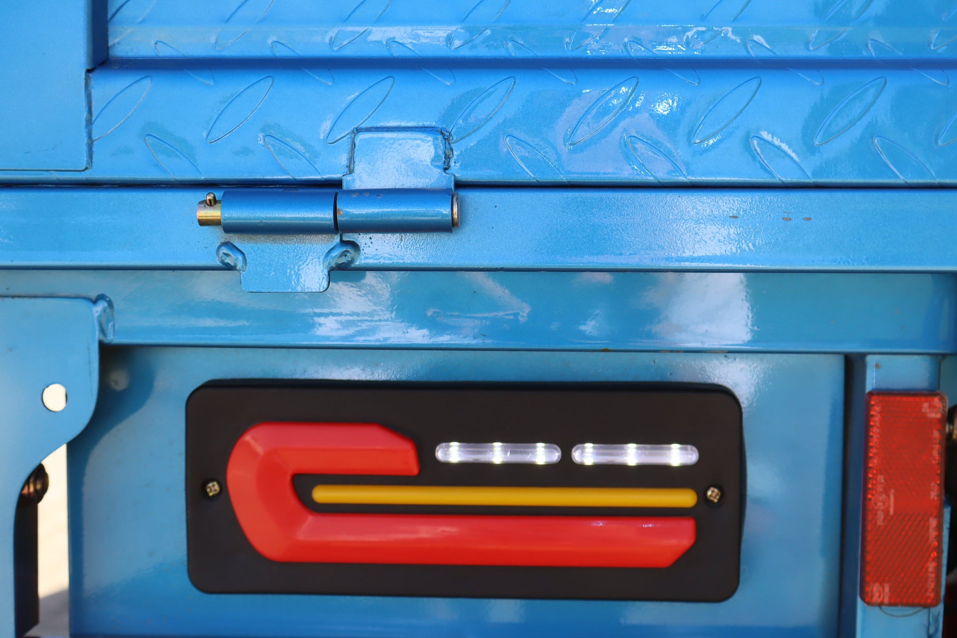 Geeli E-Truck, lumini spate