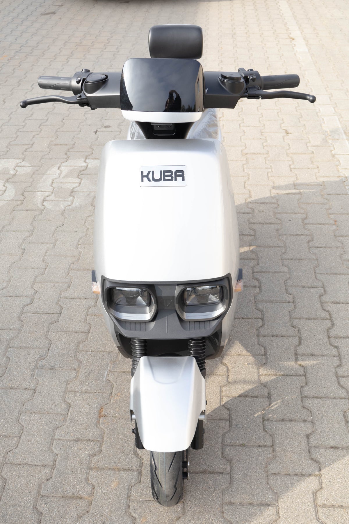 Kuba GREE 08 gri deschis, vedere din față