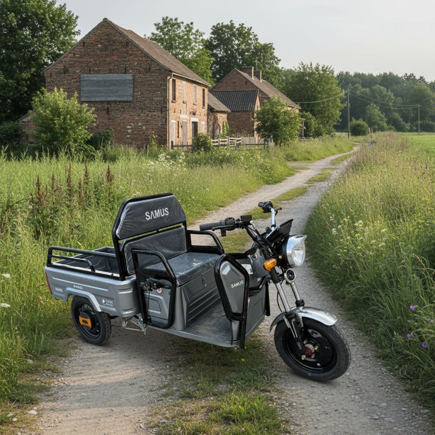 Triciclu electric cargo Samus Ranger gri, vedere oblică din lateral dreapta