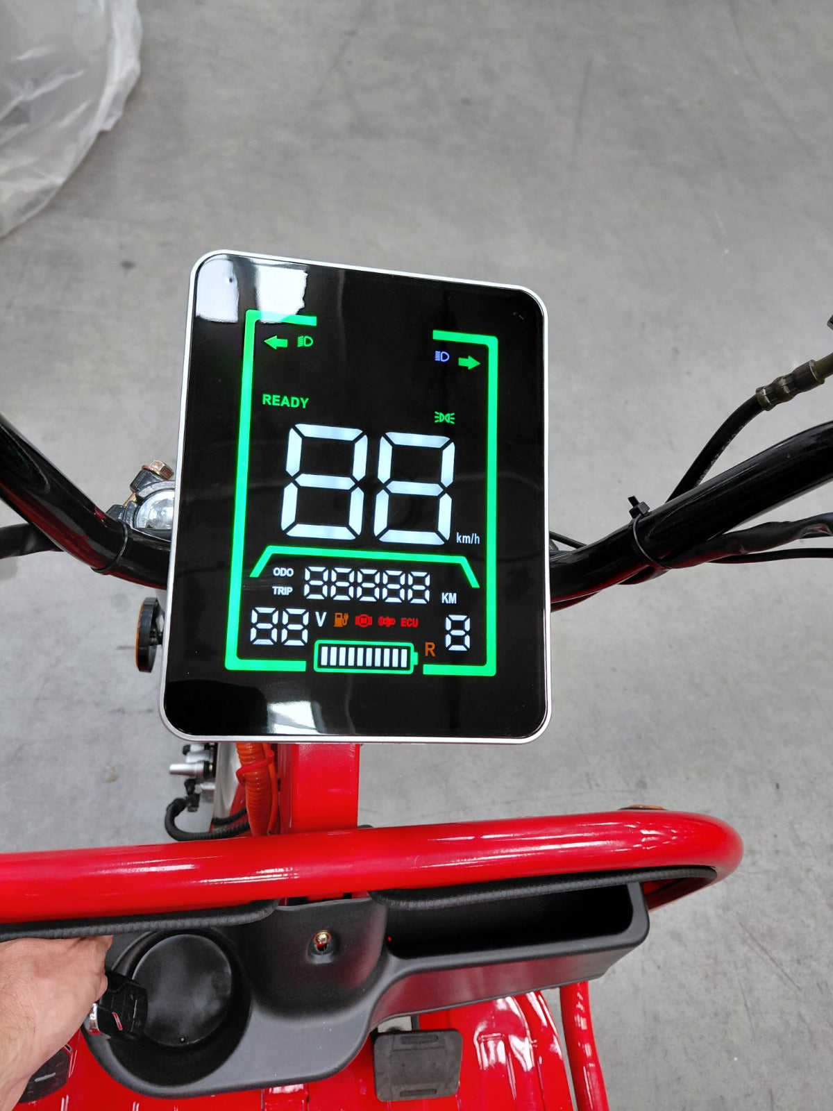 Bordul triciclului electric Rotakt Nautilus Ultra